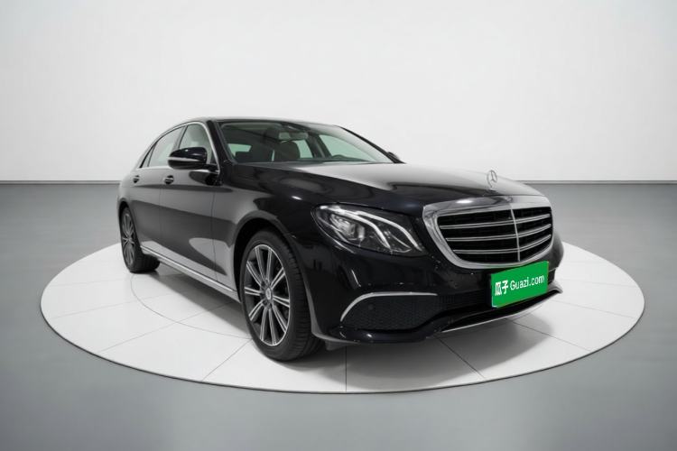 Used Mercedes-Benz E-Class 2016 E 200 L Front Right 45 Deg