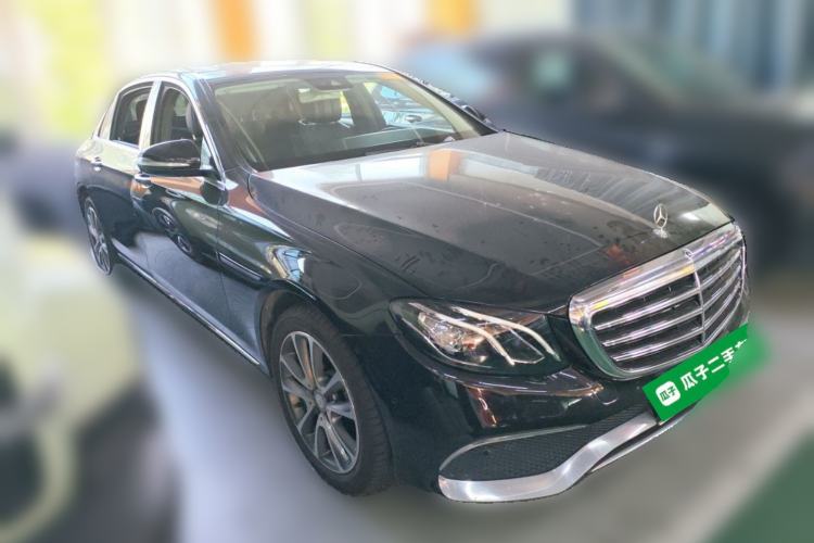 Used Mercedes-Benz E-Class 2016 E 200 L Front Right 45 Deg