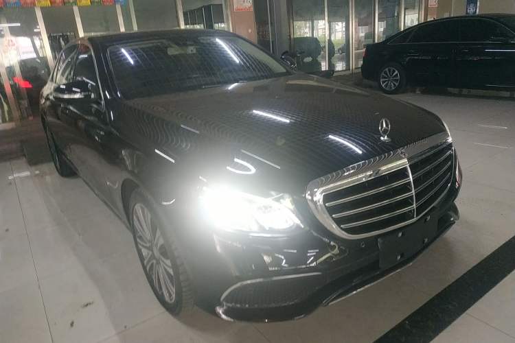 Used Mercedes-Benz E-Class 2016 E 300 L Luxury Model Front Right 45 Deg