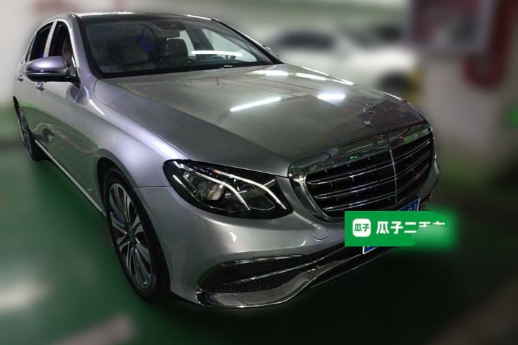 Used Mercedes-Benz E-Class 2016 E 200 L Front Right 45 Deg