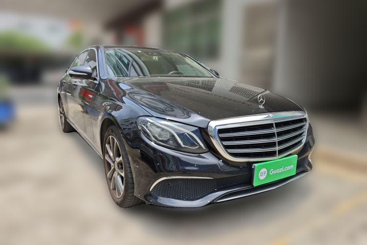 Used Mercedes-Benz E-Class 2016 E 200 L Front Right 45 Deg
