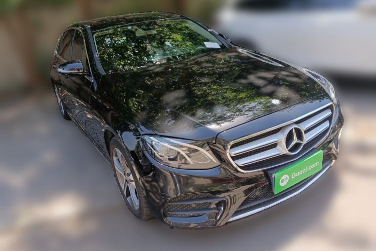 Used Mercedes-Benz E-Class 2016 E 200 L Sport Edition Front Right 45 Deg