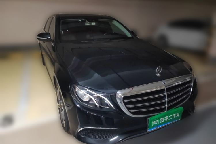 Used Mercedes-Benz E-Class 2016 E 300 L Sporty and Stylish Model Front Right 45 Deg