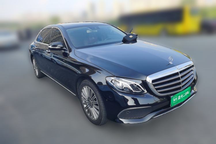 Used Mercedes-Benz E-Class 2016 E 200 L Front Right 45 Deg