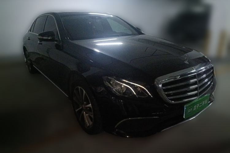 Used Mercedes-Benz E-Class 2016 E 200 L Front Right 45 Deg
