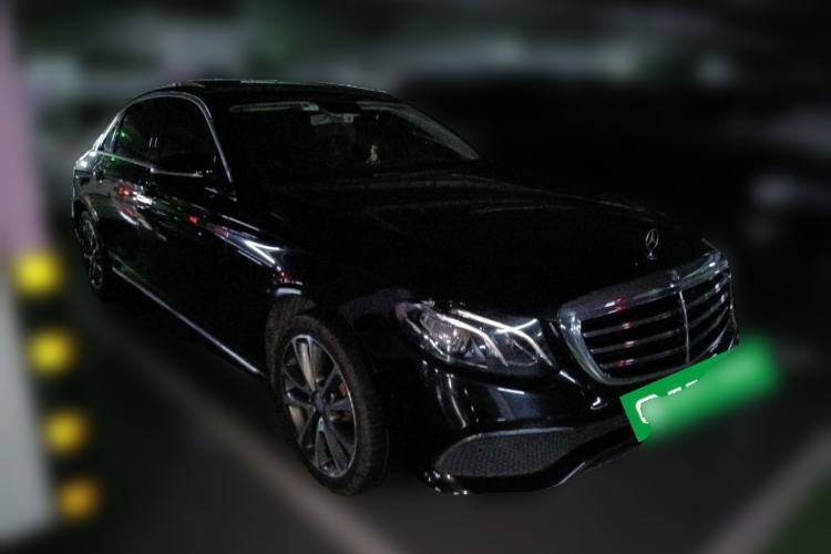 Used Mercedes-Benz E-Class 2016 E 200 L Front Right 45 Deg