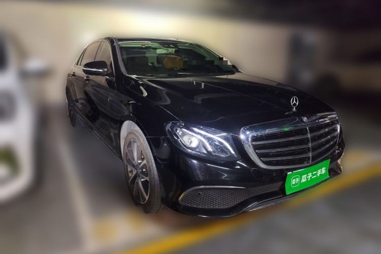 Used Mercedes-Benz E-Class 2016 E 200 L Front Right 45 Deg