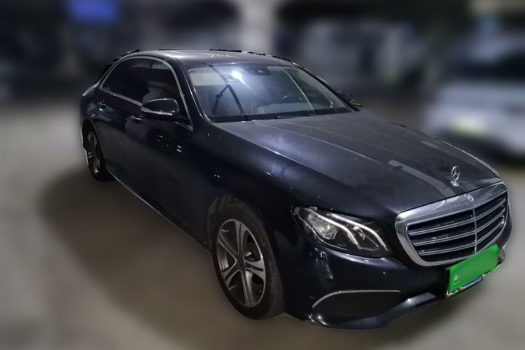 Used Mercedes-Benz E-Class 2016 E 200 L Front Right 45 Deg