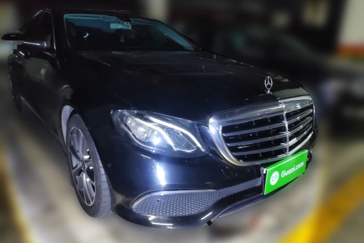 Used Mercedes-Benz E-Class 2016 E 200 L Front Right 45 Deg