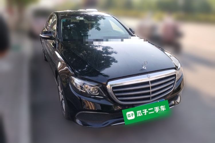 Used Mercedes-Benz E-Class 2016 E 200 L Front Right 45 Deg