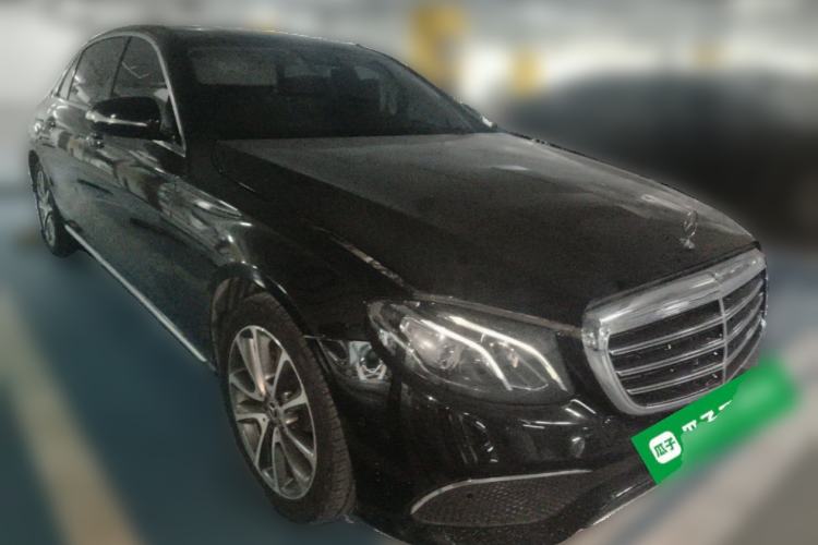 Used Mercedes-Benz E-Class 2016 E 200 L Front Right 45 Deg