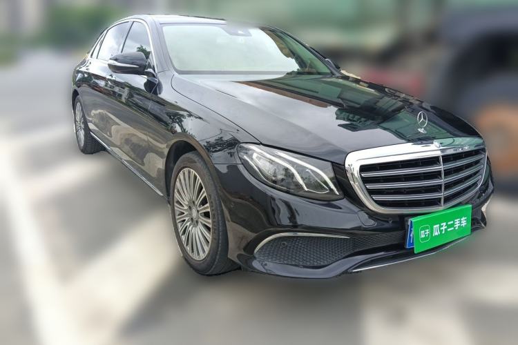 Used Mercedes-Benz E-Class 2016 E 200 L Front Right 45 Deg