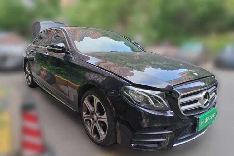 Used Mercedes-Benz E-Class 2016 E 300 L Sporty and Stylish Model Front Right 45 Deg