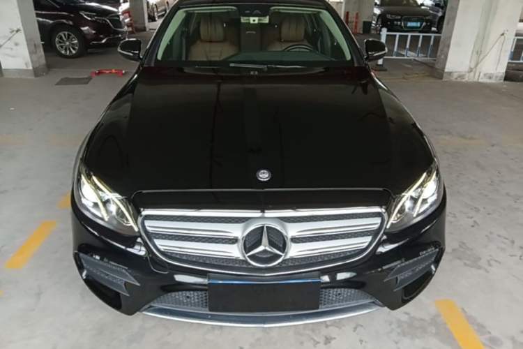 Used Mercedes-Benz E-Class 2016 E 300 L Sporty and Stylish Model Front