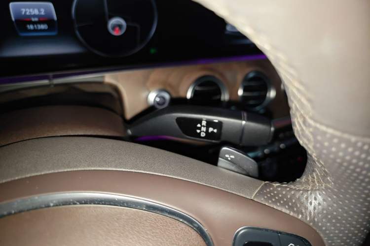 Used Mercedes-Benz E-Class 2016 E 300 L Stylish Model Gear Lever