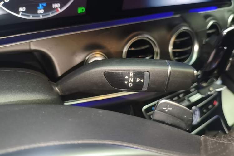 Used Mercedes-Benz E-Class 2016 E 200 L Sport Edition Gear Lever