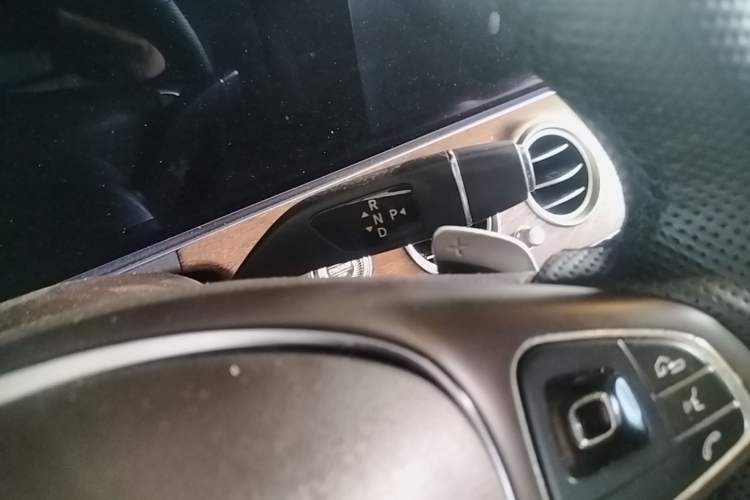 Used Mercedes-Benz E-Class 2016 E 200 L Gear Lever