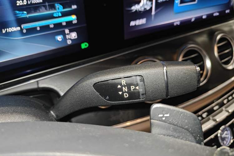 Used Mercedes-Benz E-Class 2016 E 200 L Sport Edition Gear Lever