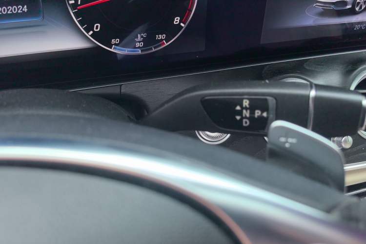 Used Mercedes-Benz E-Class 2016 E 300 L Stylish Model Gear Lever
