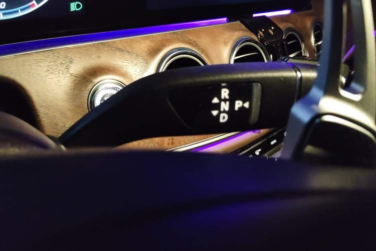 Used Mercedes-Benz E-Class 2016 E 200 L Gear Lever