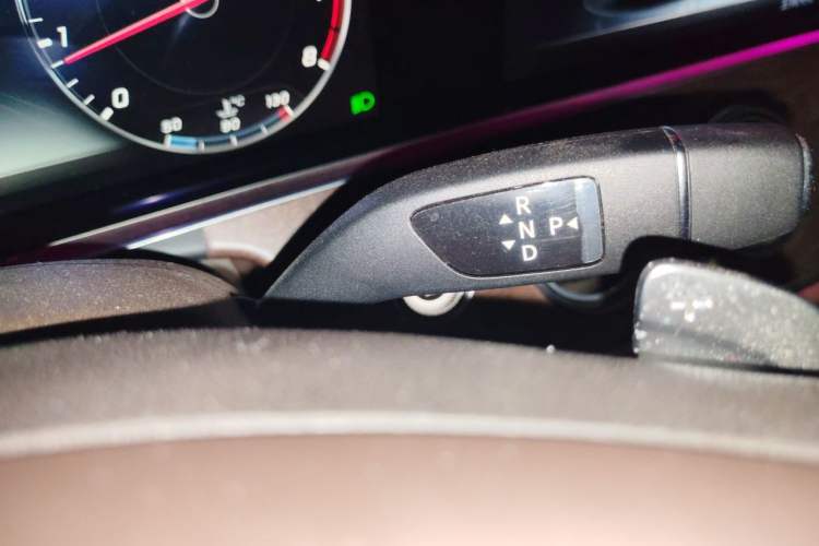 Used Mercedes-Benz E-Class 2016 E 200 L Gear Lever