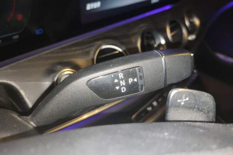 Used Mercedes-Benz E-Class 2016 E 200 L Sport Edition Gear Lever