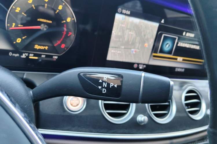 Used Mercedes-Benz E-Class 2016 E 300 L Sporty and Stylish Model Gear Lever