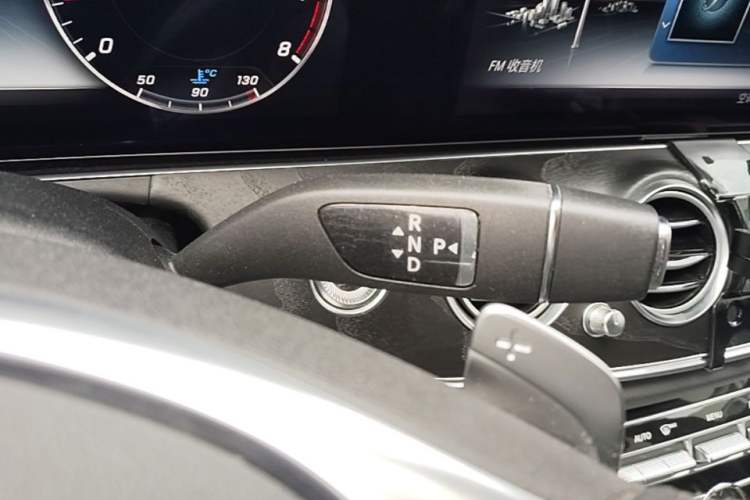 Used Mercedes-Benz E-Class 2016 E 300 L Sporty and Stylish Model Gear Lever