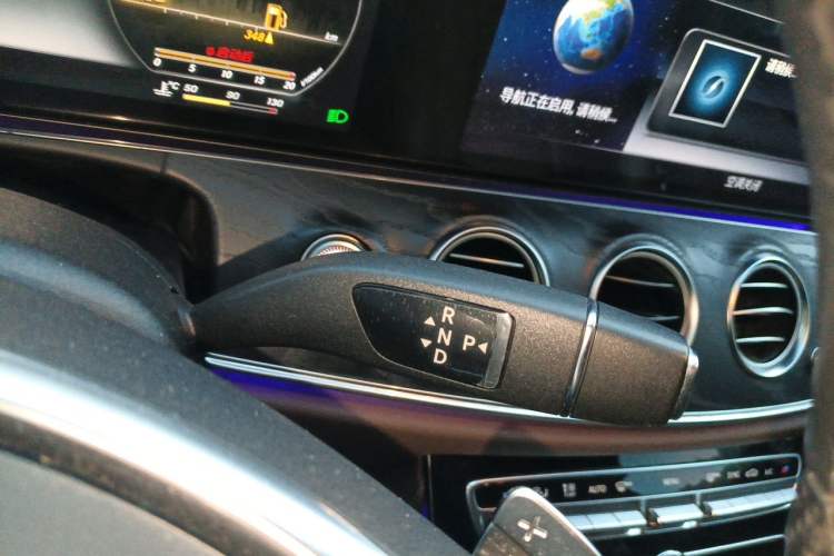 Used Mercedes-Benz E-Class 2016 E 300 L Stylish Model Gear Lever