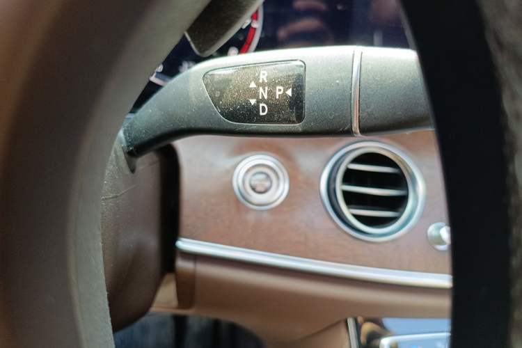 Used Mercedes-Benz E-Class 2016 E 300 L Stylish Model Gear Lever