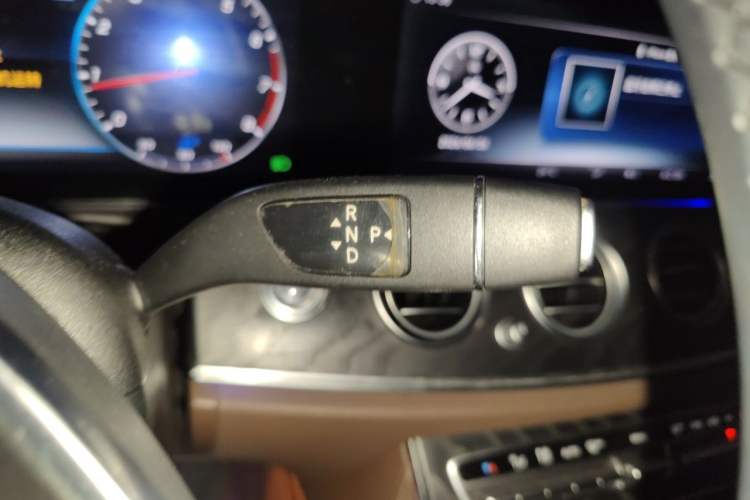 Used Mercedes-Benz E-Class 2016 E 200 L Sport Edition Gear Lever