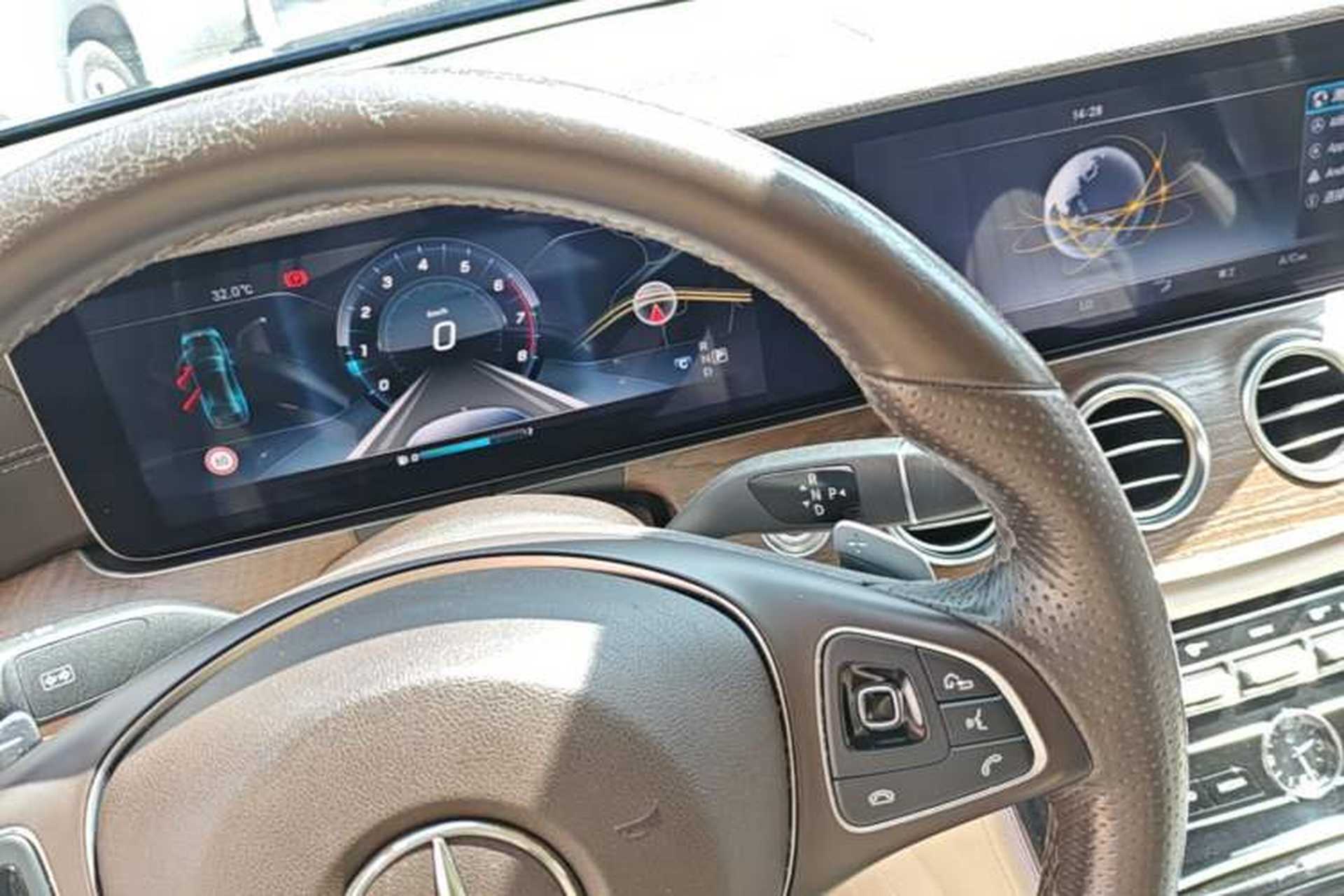 Used Mercedes-Benz E-Class 2016 E 300 L Stylish Model Gear Lever