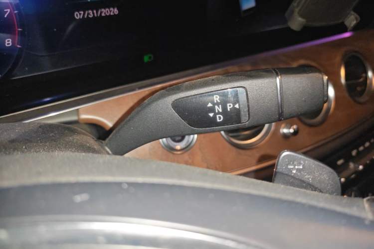 Used Mercedes-Benz E-Class 2016 E 200 L Gear Lever