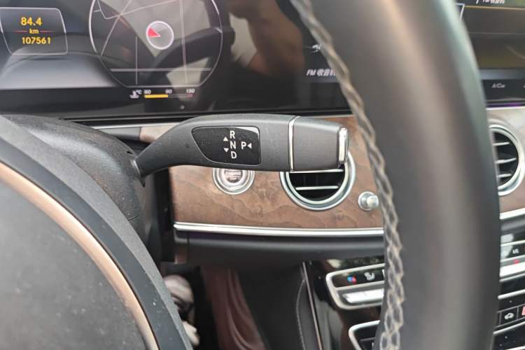 Used Mercedes-Benz E-Class 2016 E 300 L Stylish Model Gear Lever