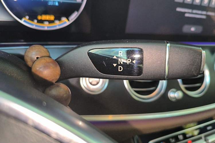 Used Mercedes-Benz E-Class 2016 E 200 L Sport Edition Gear Lever
