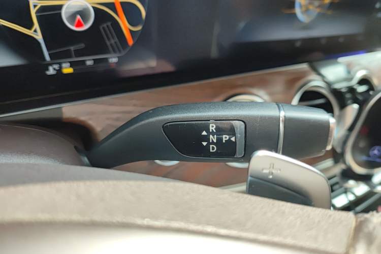 Used Mercedes-Benz E-Class 2016 E 300 L Luxury Model Gear Lever