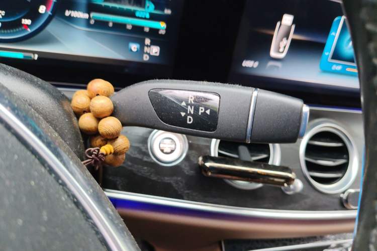 Used Mercedes-Benz E-Class 2016 E 200 L Sport Edition Gear Lever