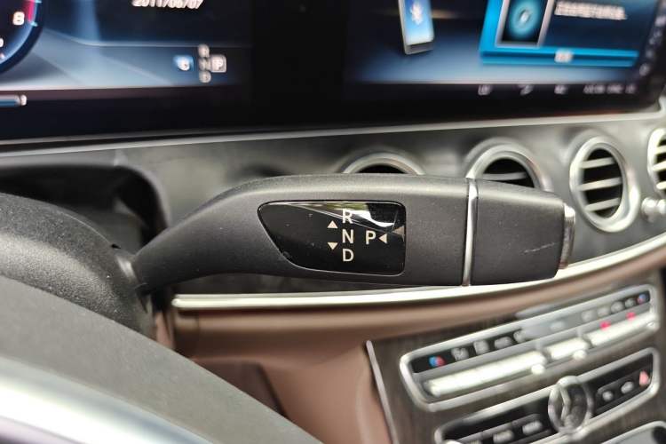 Used Mercedes-Benz E-Class 2016 E 200 L Sport Edition Gear Lever