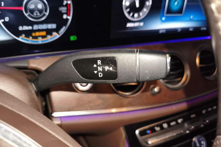 Used Mercedes-Benz E-Class 2016 E 200 L Gear Lever