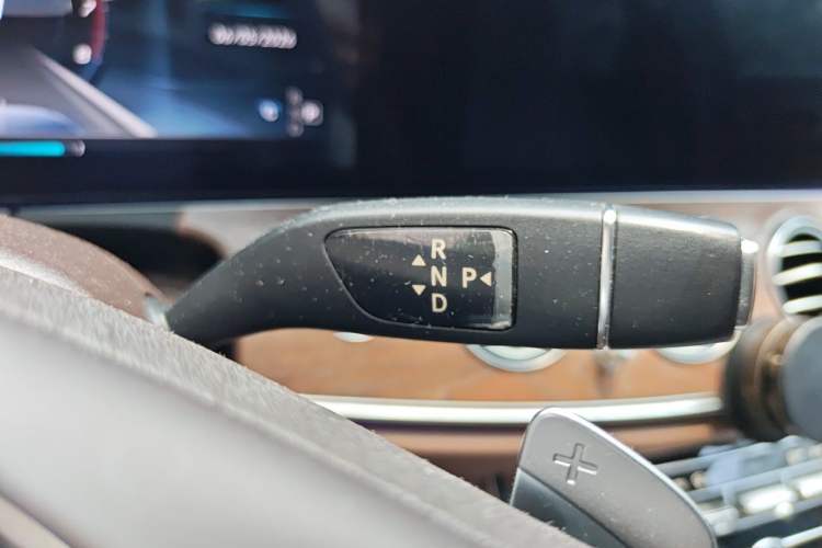Used Mercedes-Benz E-Class 2016 E 200 L Gear Lever