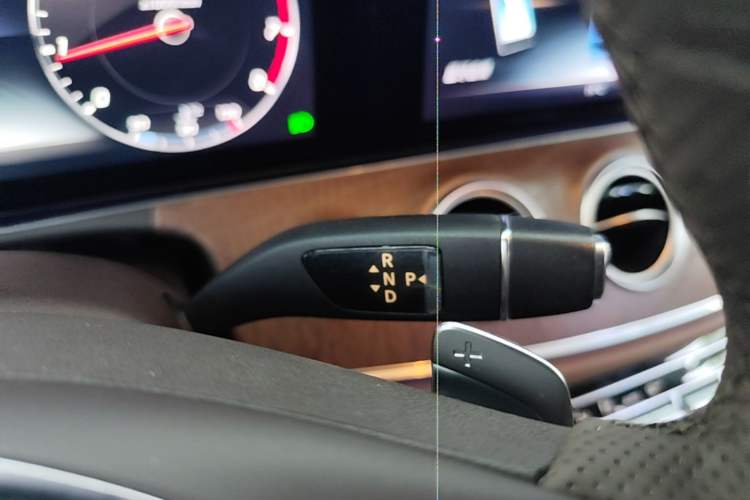 Used Mercedes-Benz E-Class 2016 E 200 L Gear Lever