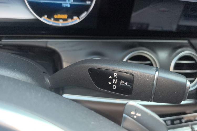 Used Mercedes-Benz E-Class 2016 E 200 L Sport Edition Gear Lever
