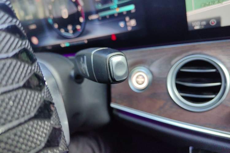 Used Mercedes-Benz E-Class 2016 E 300 L Luxury Model Gear Lever