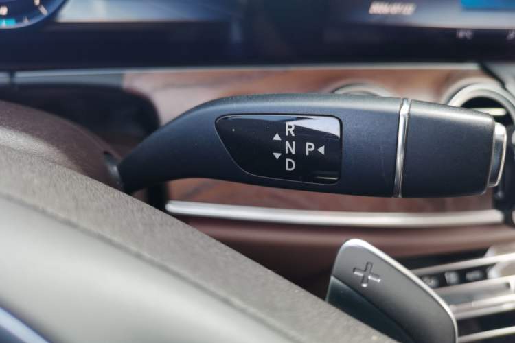 Used Mercedes-Benz E-Class 2016 E 200 L Gear Lever
