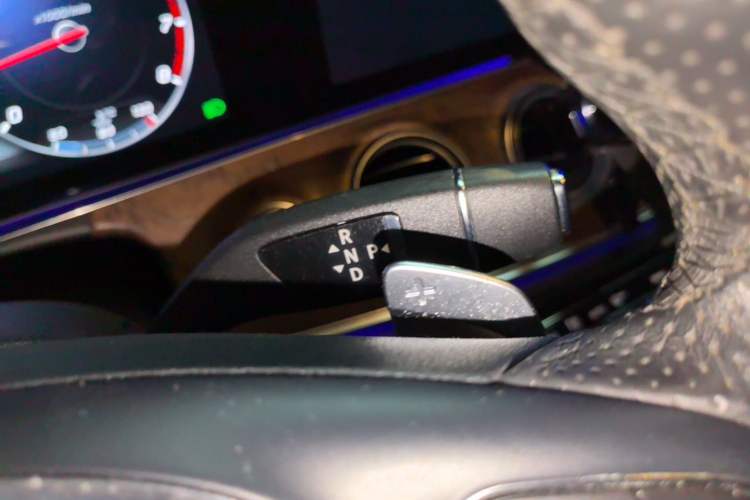 Used Mercedes-Benz E-Class 2016 E 200 L Gear Lever
