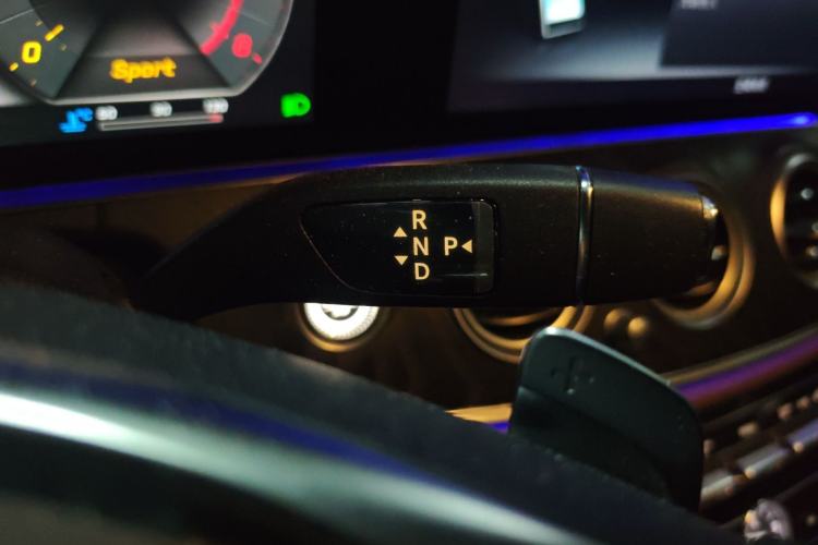Used Mercedes-Benz E-Class 2016 E 200 L Sport Edition Gear Lever