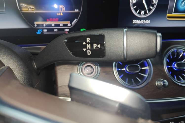 Used Mercedes-Benz E-Class 2016 E 200 L Gear Lever