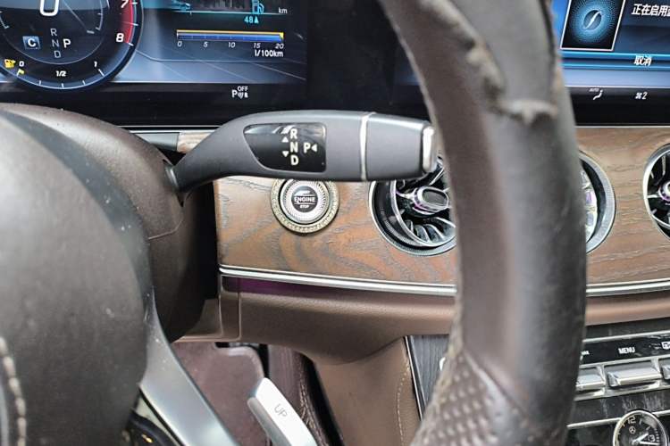Used Mercedes-Benz E-Class 2016 E 200 L Gear Lever