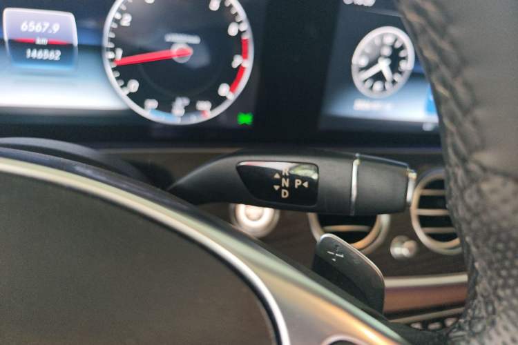 Used Mercedes-Benz E-Class 2016 E 200 L Sport Edition Gear Lever