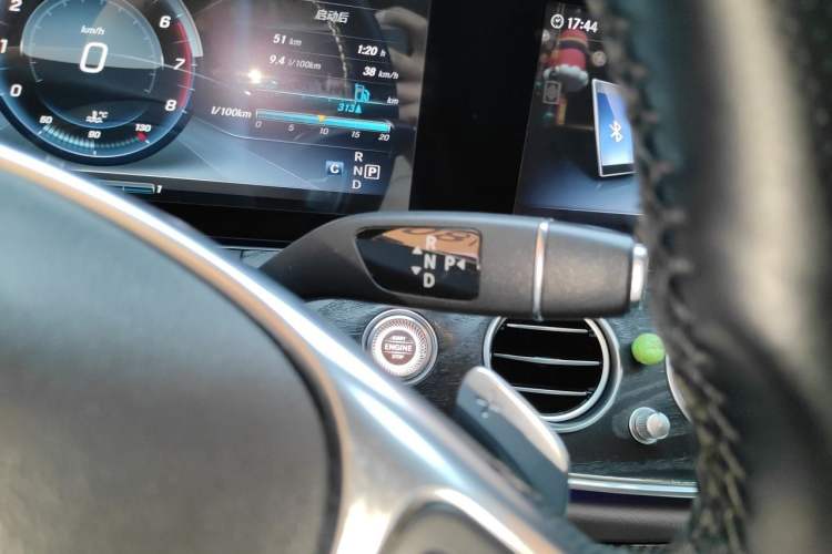 Used Mercedes-Benz E-Class 2016 E 300 L Sport Luxury Model Gear Lever